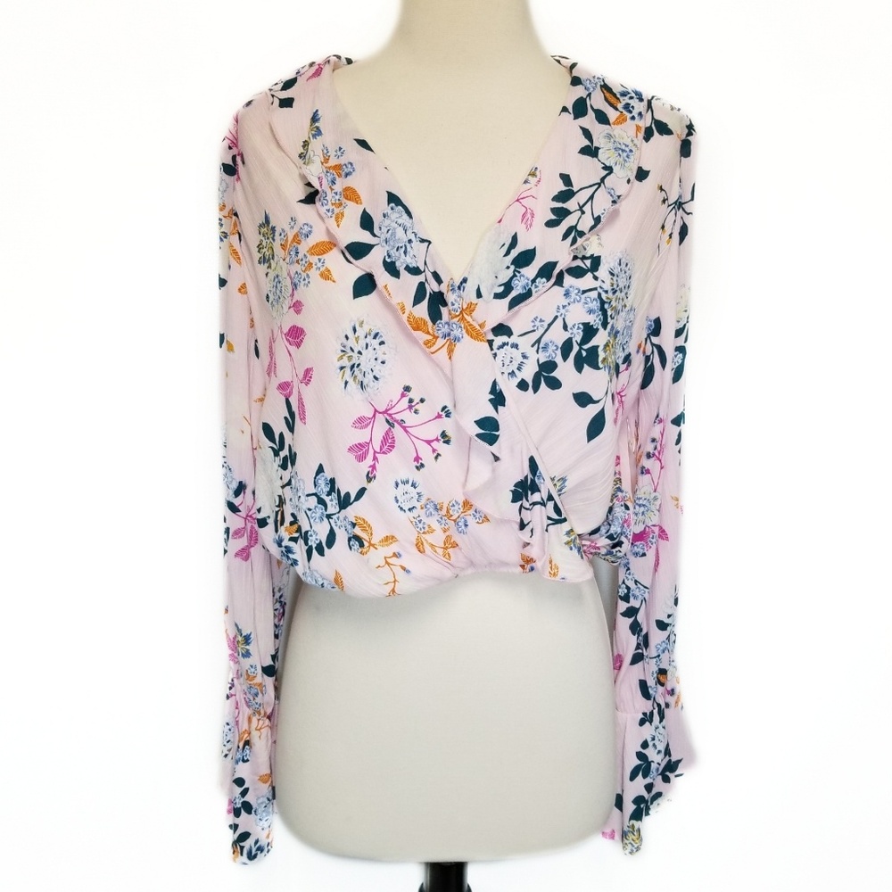 ALTAR'D STATE NWT Pink Floral Bell Sleeve Crop M
